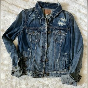 NWOT American eagle distressed denim jacket
